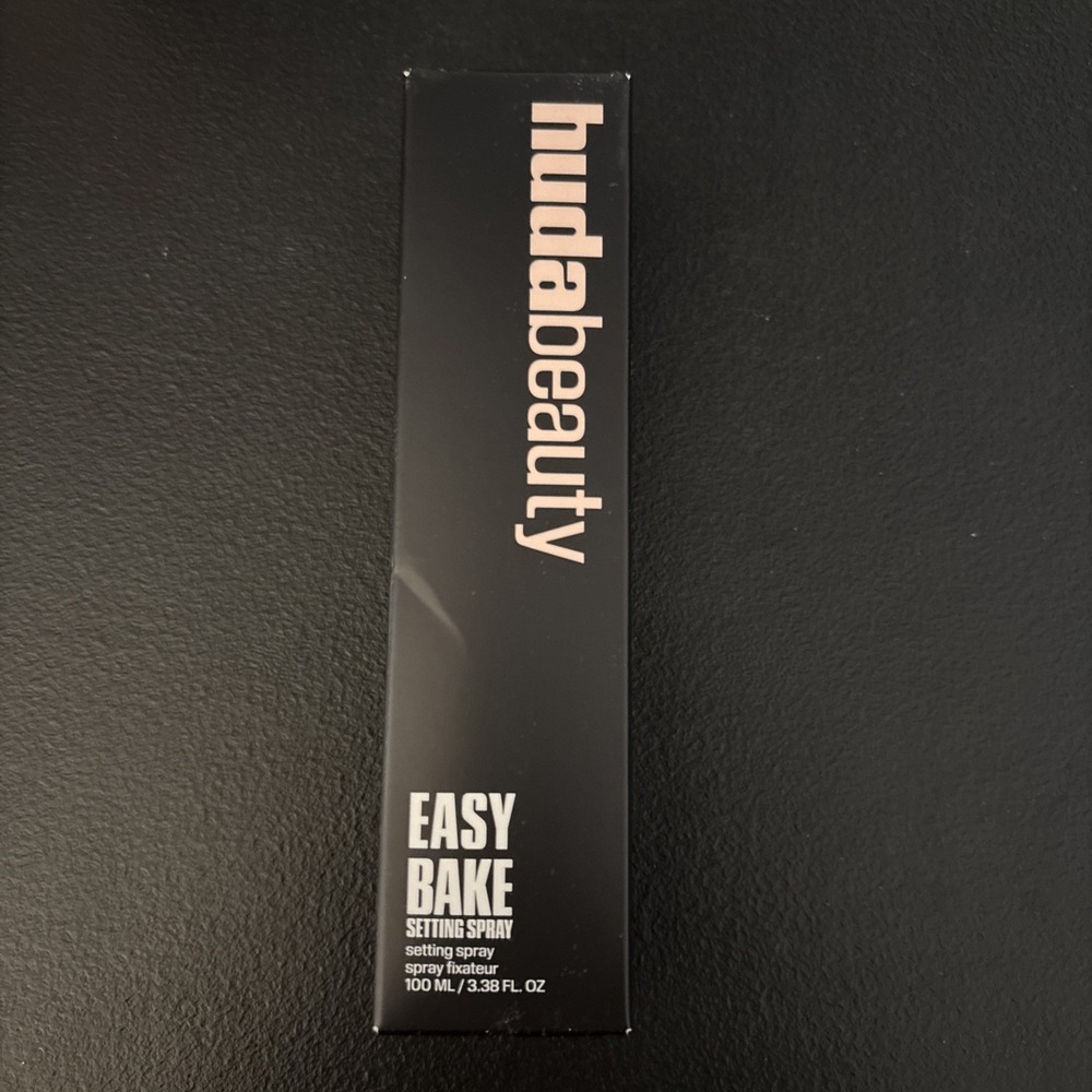 HUDA BEAUTY EASY‎ BAKE SETTING SPRAY FULLSIZE 3.38 OZ NIB
